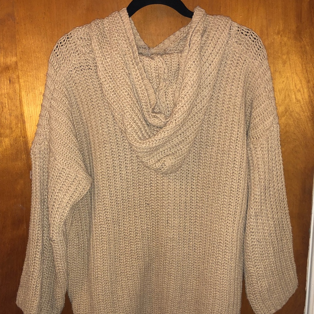 sweater - Picture 2 of 2